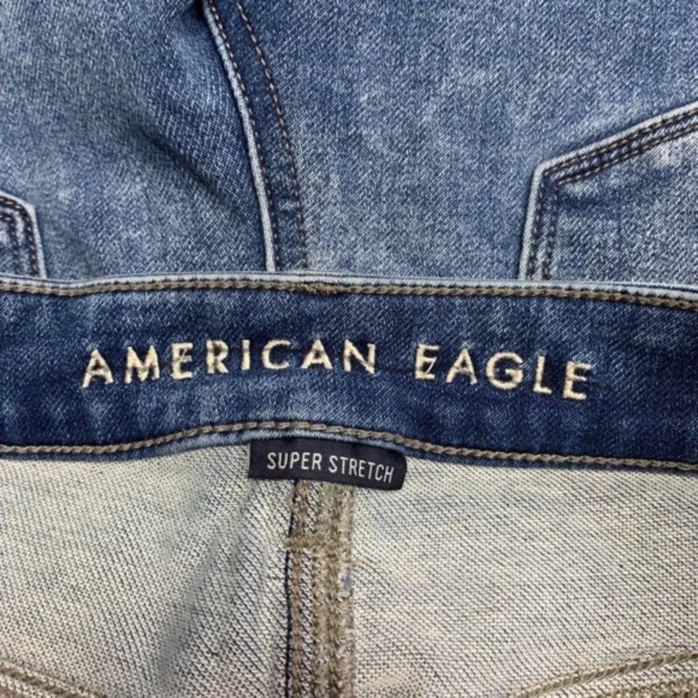American Eagle Hi-Rise Jegging Womens Size 2 Short Super Stretch Ripped Knee Blu